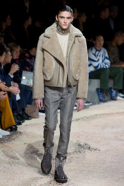 Look 20